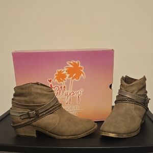 Jellypop Women's Tan Ankle Booties 7.5